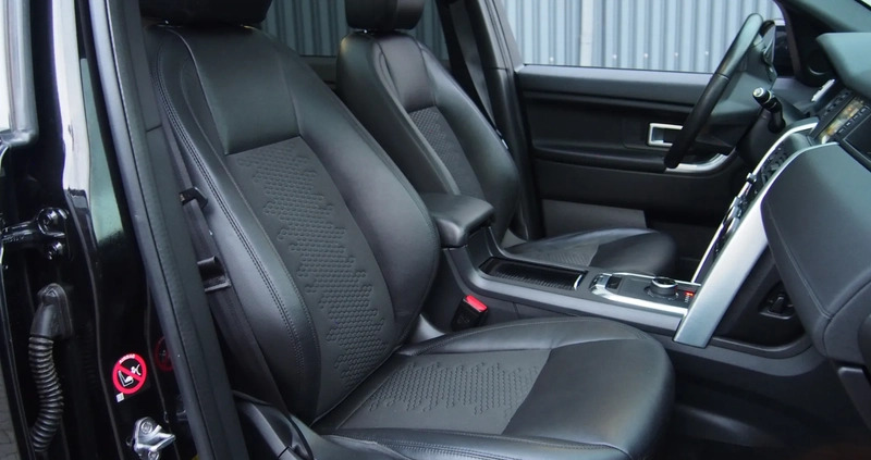 Land Rover Discovery Sport cena 127700 przebieg: 87000, rok produkcji 2019 z Ślesin małe 781